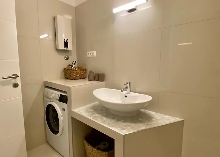 アパート Perla 55 ポレッチ